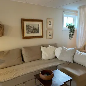 Pia's Apartment